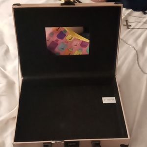 Make-up and jewelry case